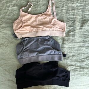 Momcozy Hands Free Pumping Bras bundle